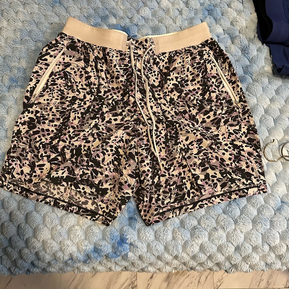 Lululemon License to Train Short 7”